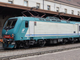 Locomotiva FS E464 941 0 Locomotiva FS E464_ok